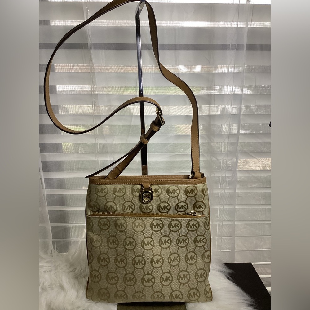 Sold Authentic crossbody MK bag!!